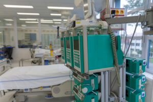 Unidad de cuidados intensivos y ventilación para COVID continúa vacías
