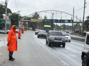 Obras Publicas informa fue regulado tránsito hacia SD por el km 22