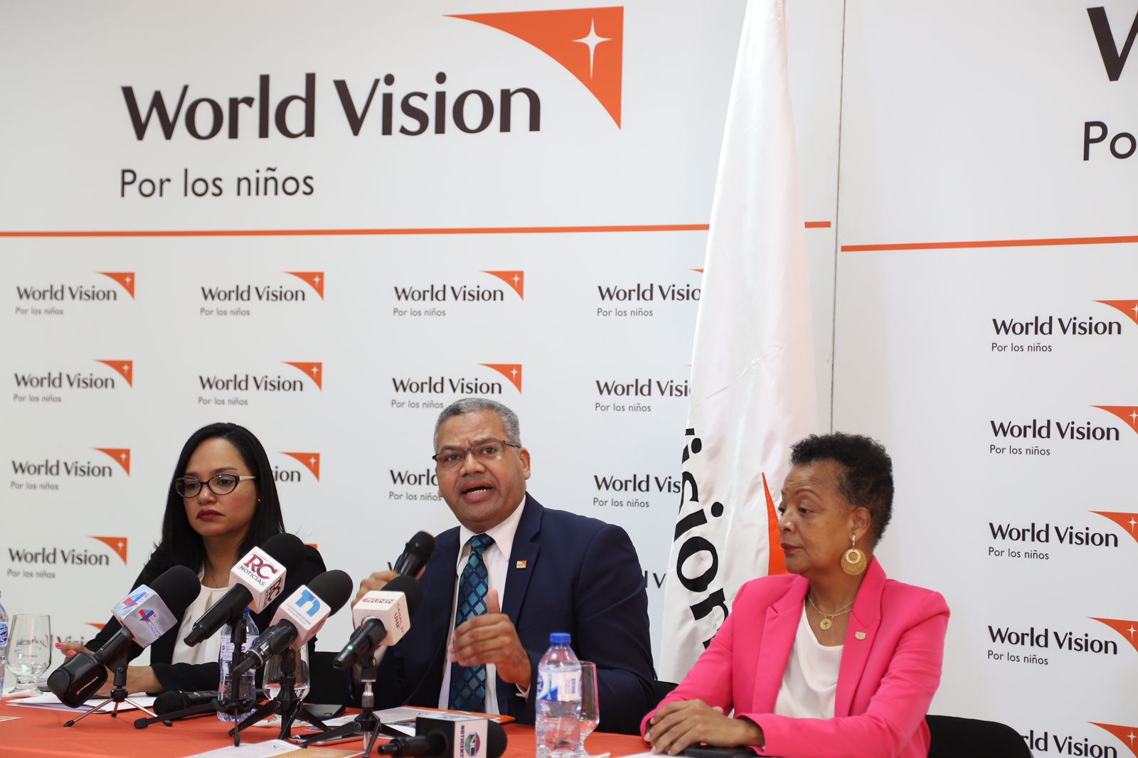 World Vision convoca a recolección de firmas para proyecto de crianza positiva