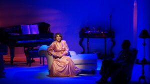 Cecilia García triunfa en el estreno de la obra “Alma Mahler, la novia del viento”