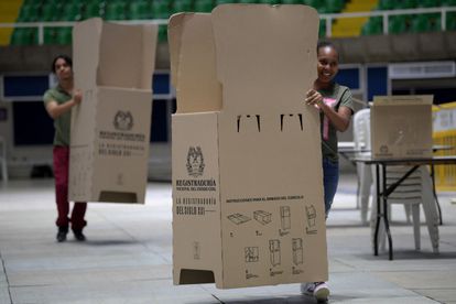 Colombia: candidatos presidenciales se enfrentan en último debate antes de elecciones