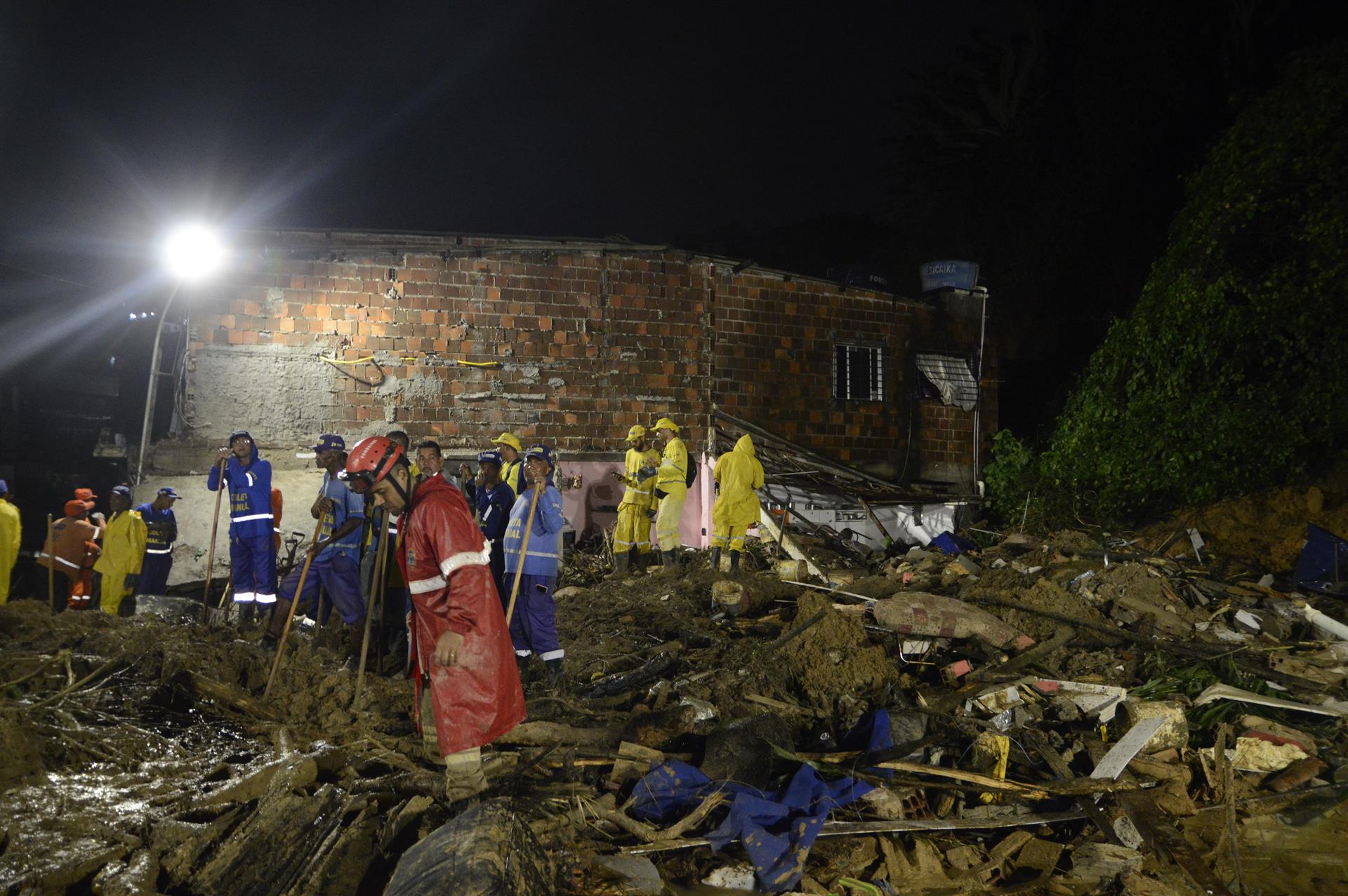 Las lluvias en el nordeste de Brasil dejan ya 44 muertos y 56 desaparecidos