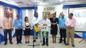 Ayuntamiento adjudica a la empresa Xenakis Investment la recogida de desechos en la Circunscripción 3 de Santo Domingo Este