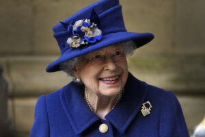 Isabel II no asistirá a las fiestas en los jardines de Buckingham