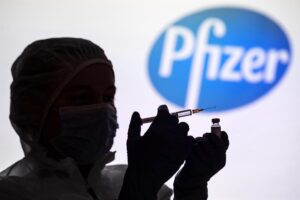 Pfizer dispara sus beneficios un 61 % gracias a vacuna contra covid-19