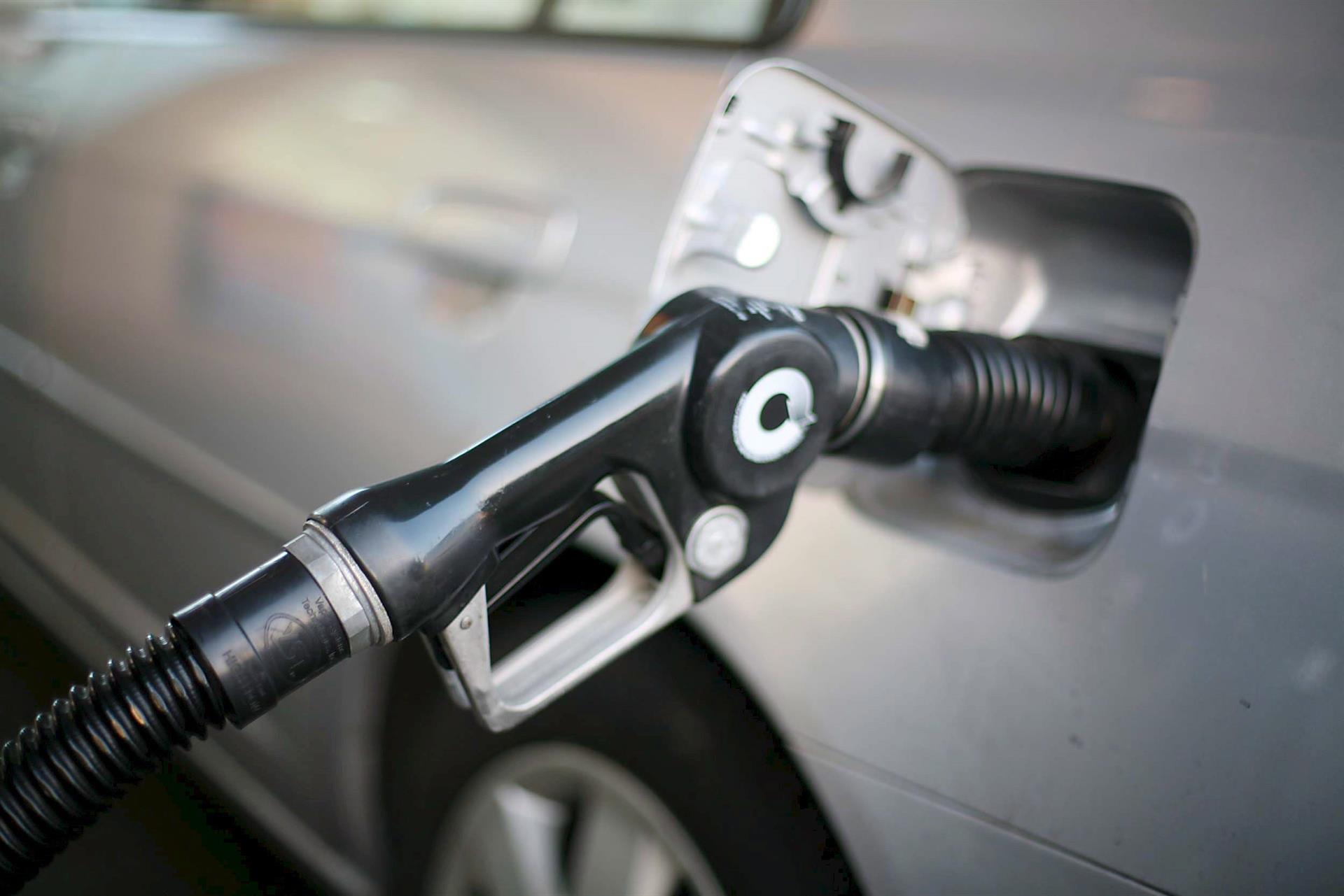 Precio de la gasolina en Estados Unidos marca un nuevo récord