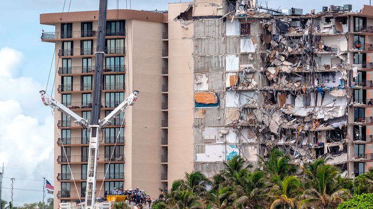 Víctimas de edificio derrumbado en Miami recibirán U$997 millones