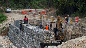 Ministerio de Obras Públicas ejecuta obras en Barahona