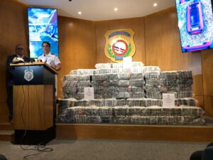 DNCD y Armada Dominicana decomisan 659 paquetes cocaína en Peravia