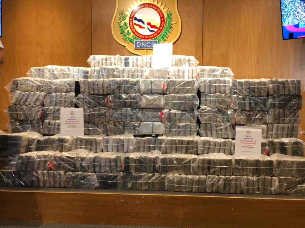 Imagen de los 659 paquetes de cocaína decomisados