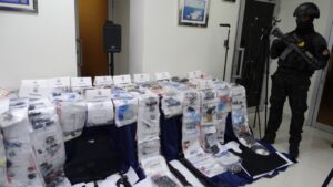 DNCD informa que en operativos sacan de las calles dos toneladas 400 mil gramos de drogas