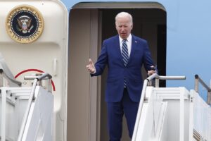 Biden llega a Los Ángeles para participar en la Cumbre de las Américas 