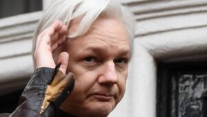 El Reino Unido autoriza la entrega de Julian Assange a Estados Unidos