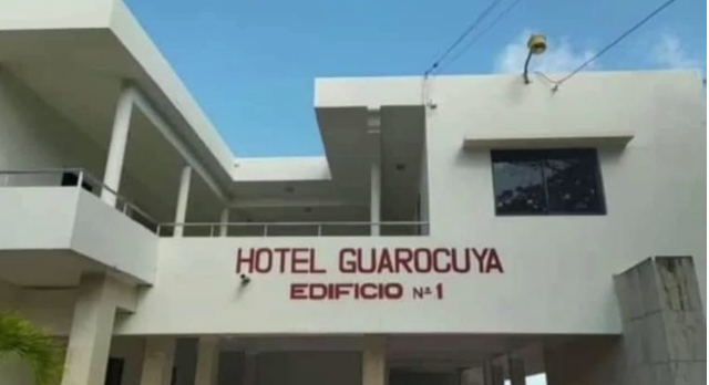 En Barahona protestan en rechazo de que el hotel Guarocuya sea convertido en hospital