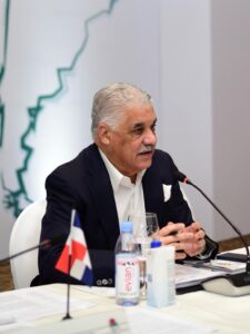 Miguel Vargas exhorta al presidente abordar crisis de Haití en Cumbre de las Américas