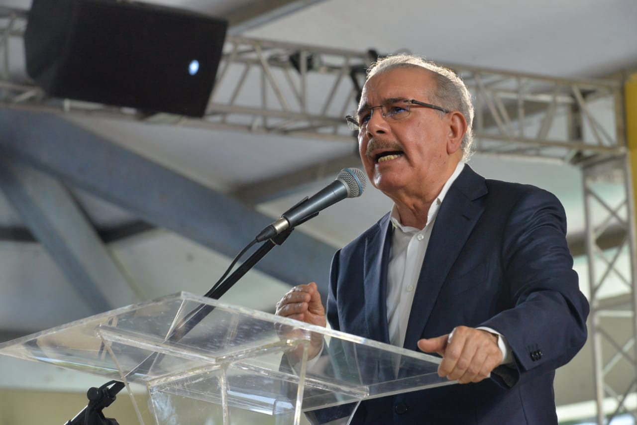 Danilo Medina dice actual gobierno ha descuidado sistemas de vigilancia