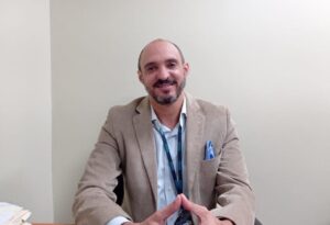 Cirujano de hospital Moscoso Puello alerta sobre el cáncer de próstata