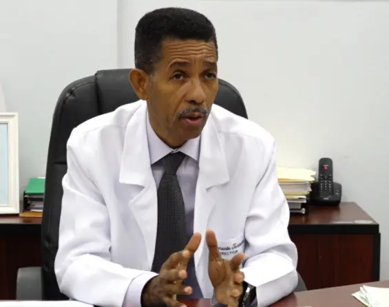 Director Hospital Robert Reid Cabral niega se impartirá clases de creole al personal