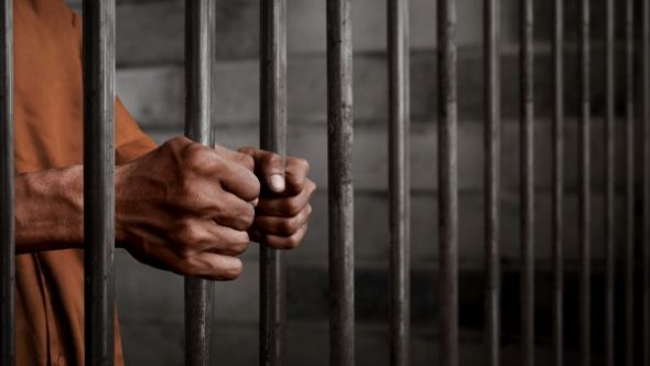 Condenan a 10 años de prisión hombre que participó en robo en agencia de cambio