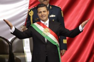 México acusa expresidente por millones en fondos ilegales