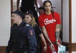 Brittney Griner se declara culpable ante un tribunal ruso