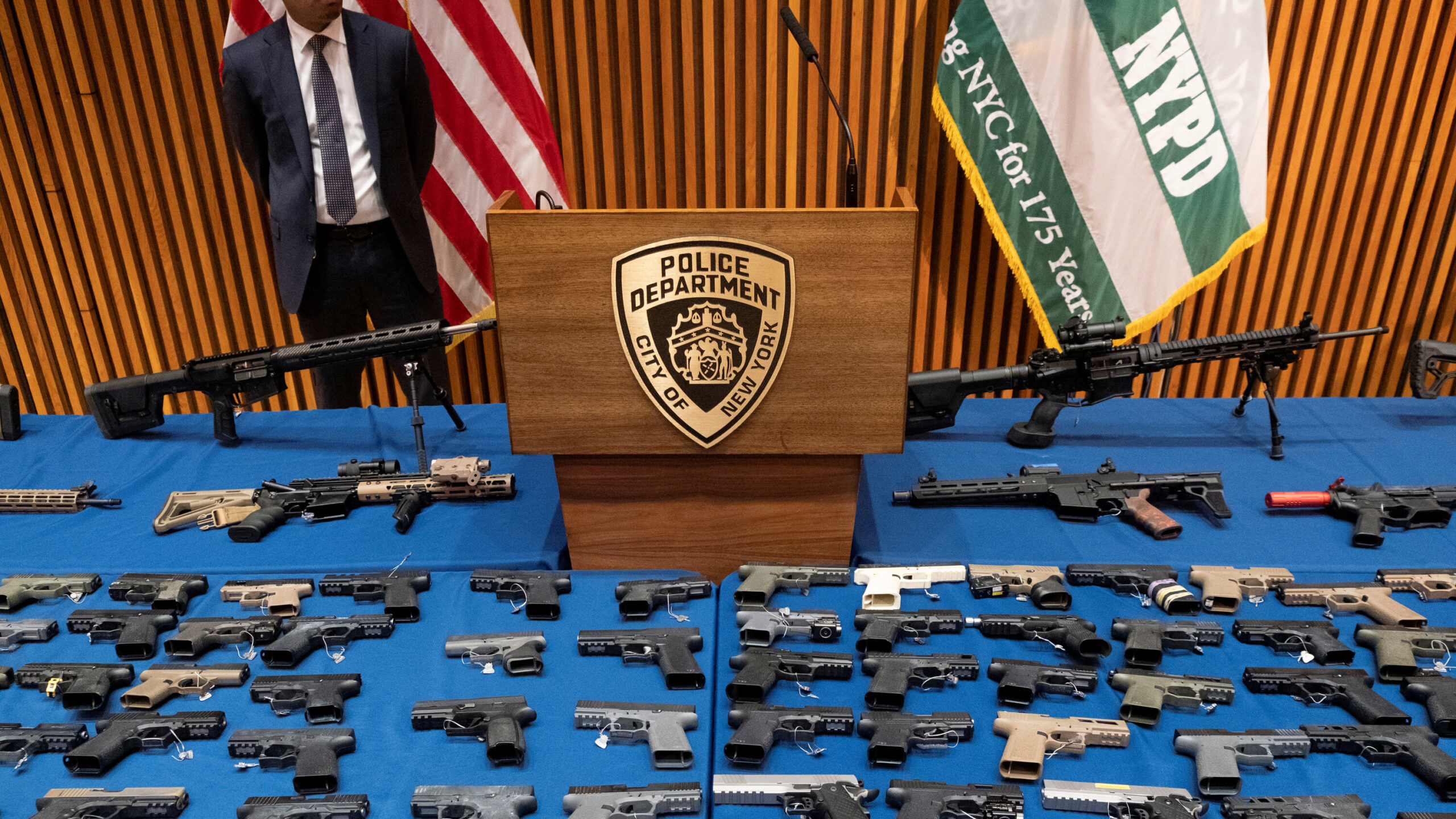 Nueva York revisará las redes sociales antes de otorgar las licencia de armas