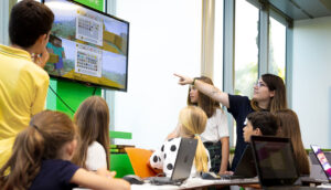 Polonia usará videojuegos para enseñar historia en la secundaria