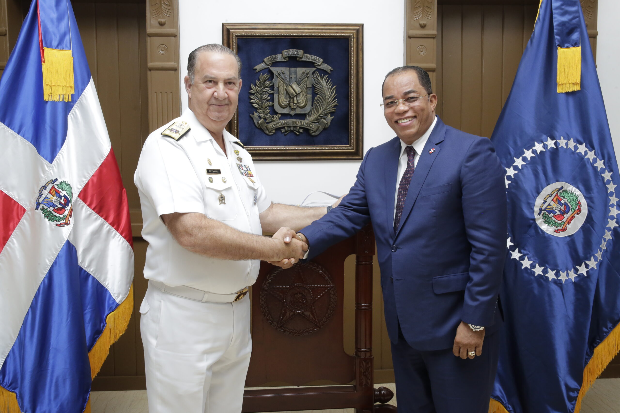 Contraloría pone a funcionar primera Unidad de Auditoría Interna en la Armada Dominicana 