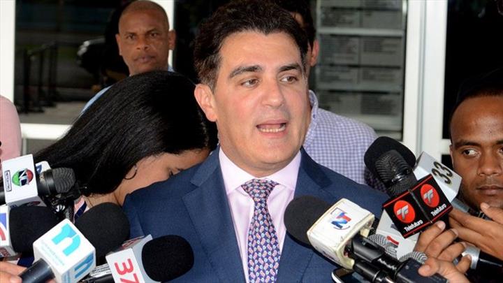 Julio Cury reprocha supuestas “maniobras” con fiscales