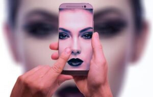 Alemania quiere que anunciantes e influencers usen fotos con filtros de belleza