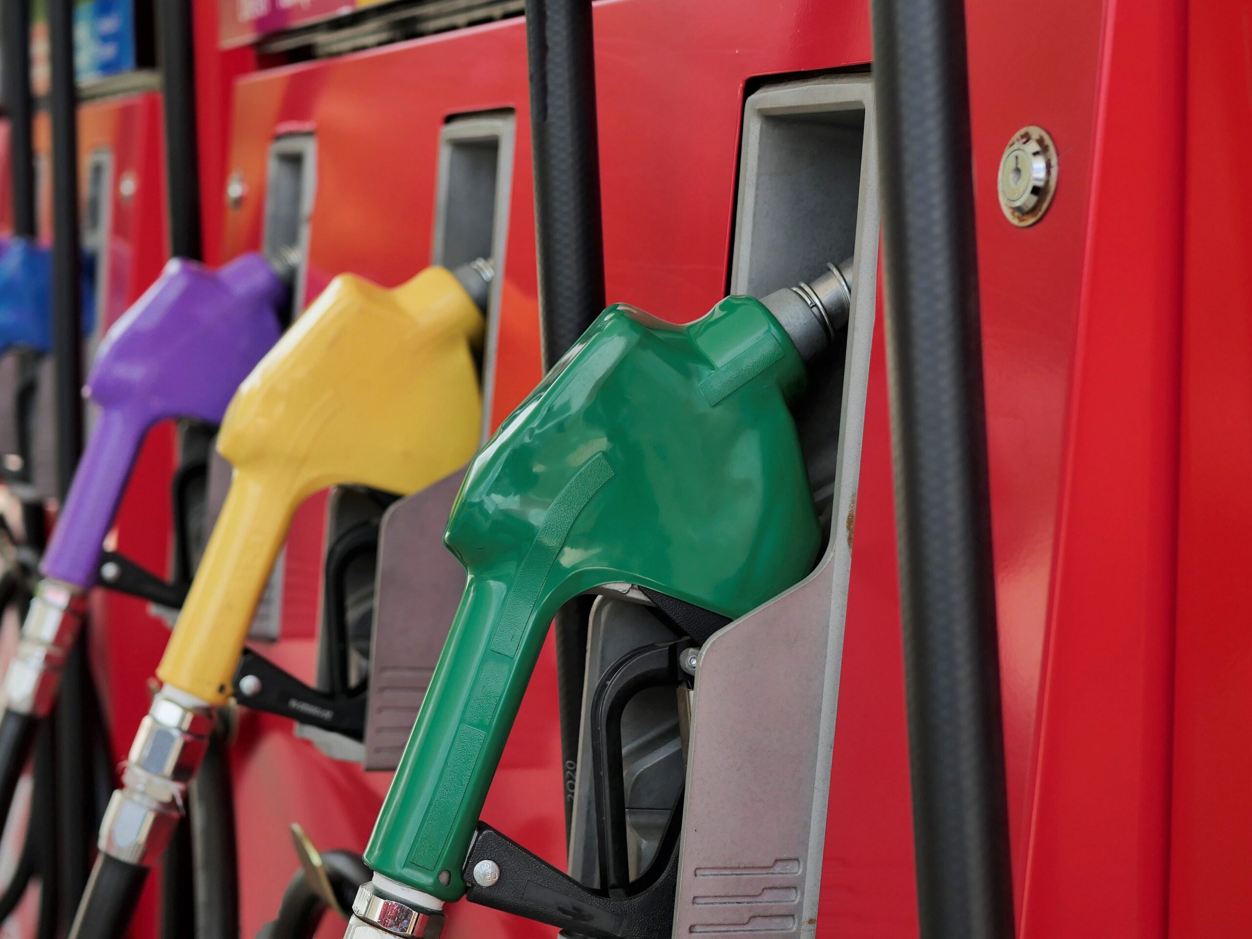 Gobierno mantiene subsidio de RD$1,471 MM para frenar alza de combustibles